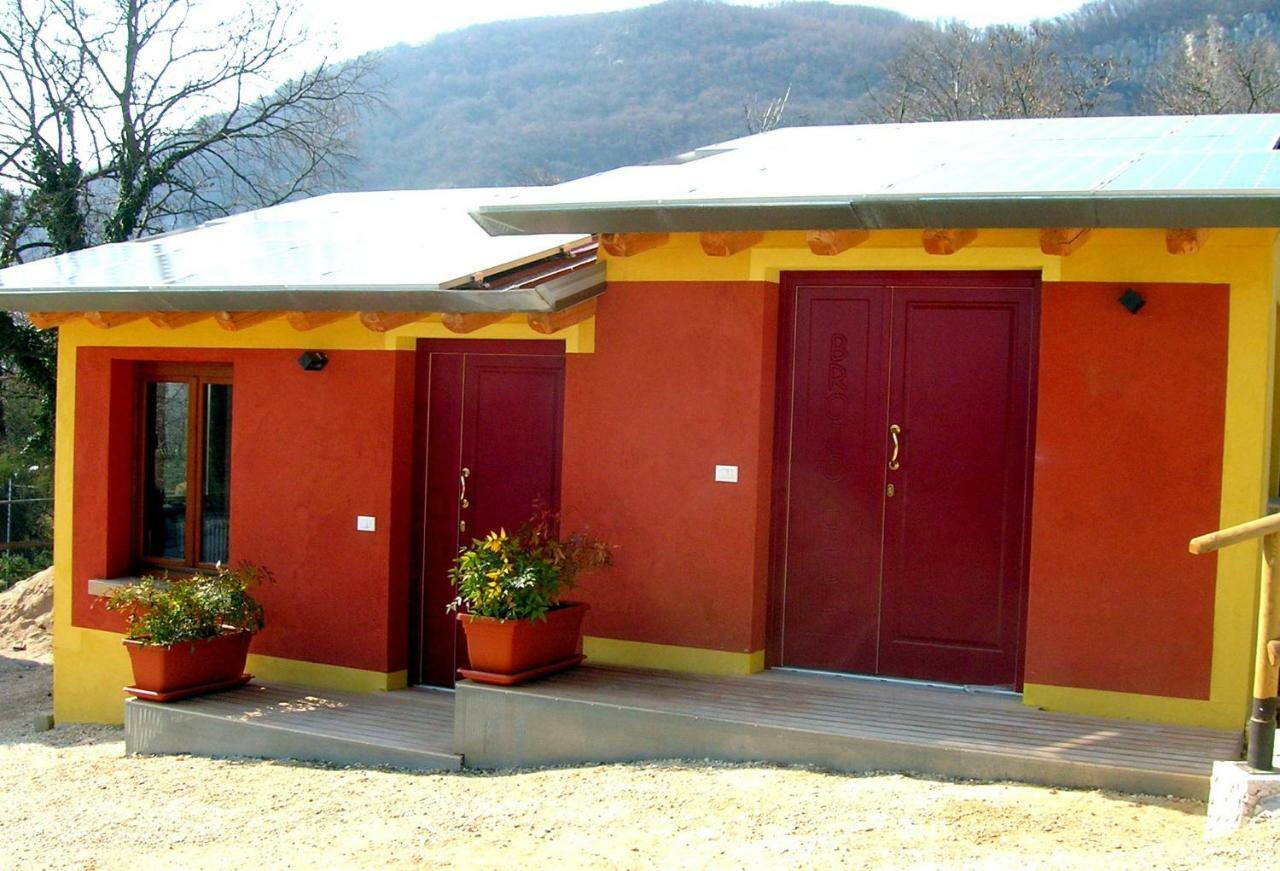 Brojo Hill Bed & Breakfast Longare Bagian luar foto