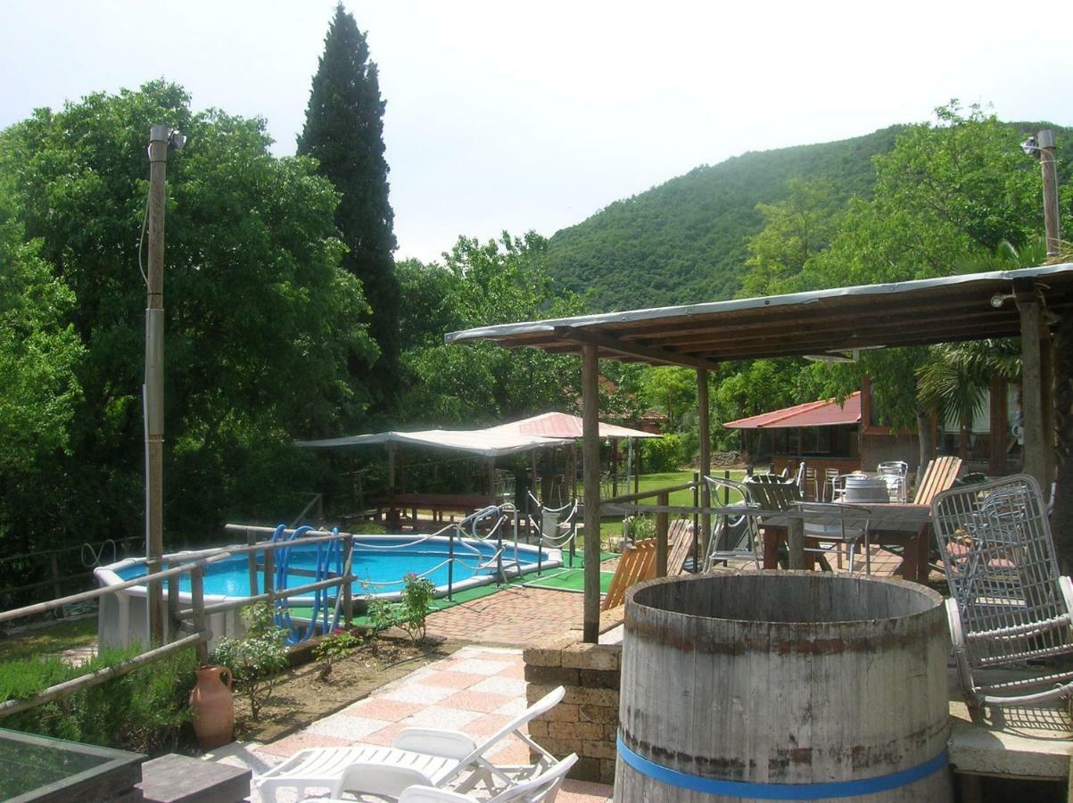 Brojo Hill Bed & Breakfast Longare Bagian luar foto