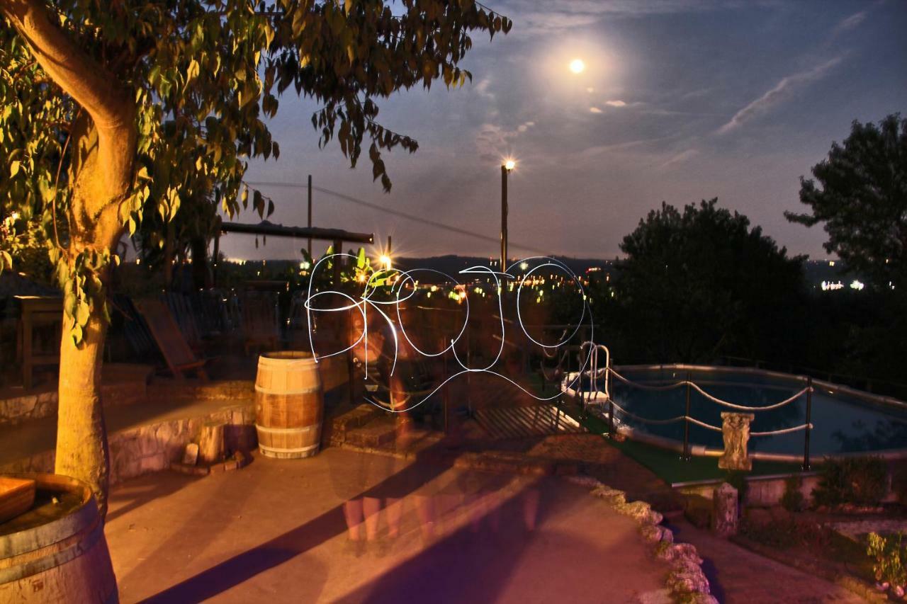 Brojo Hill Bed & Breakfast Longare Bagian luar foto